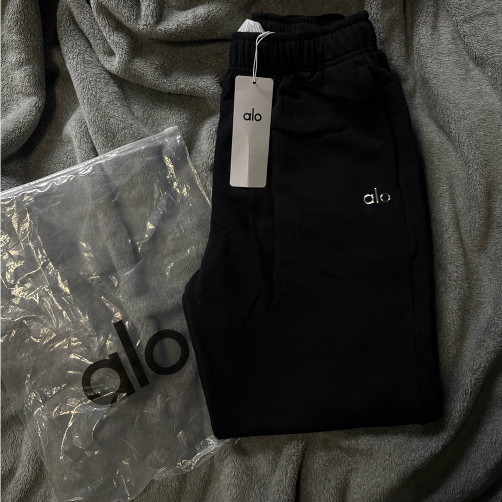 Alo Black Joggers